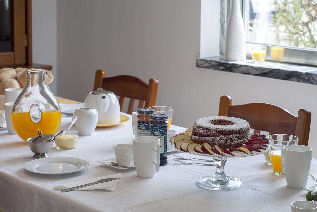 Beachouse - Surf, Bed & Breakfast Эрисейра Экстерьер фото