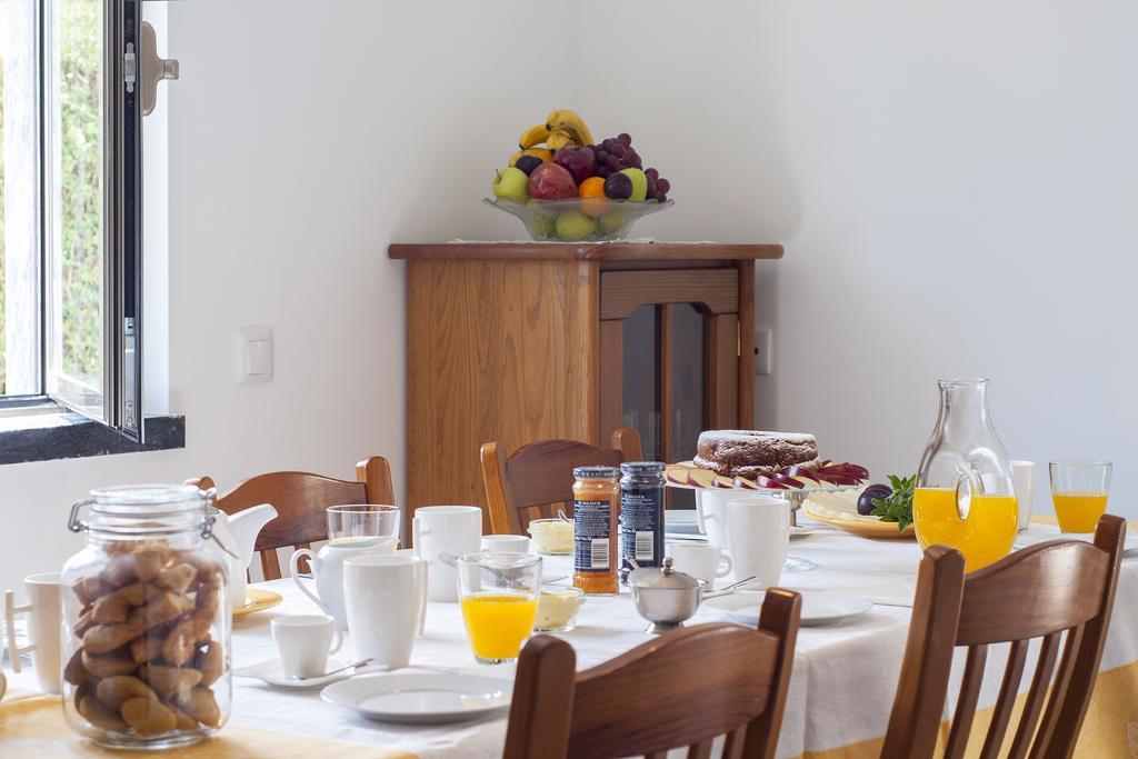 Beachouse - Surf, Bed & Breakfast Эрисейра Экстерьер фото