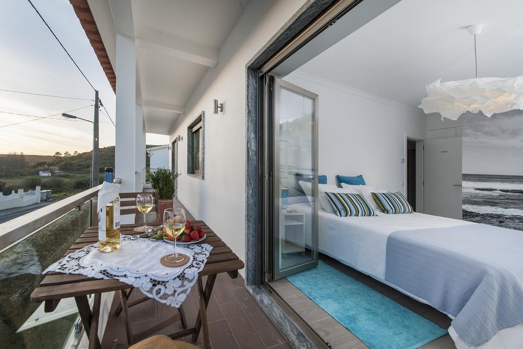 Beachouse - Surf, Bed & Breakfast Эрисейра Номер фото