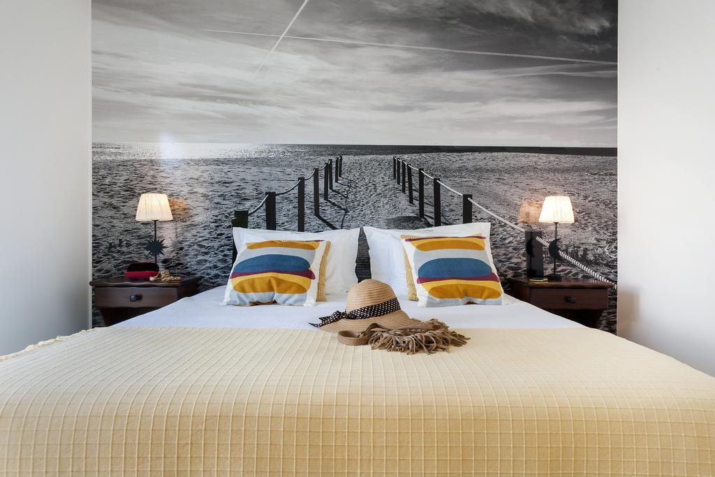 Beachouse - Surf, Bed & Breakfast Эрисейра Номер фото