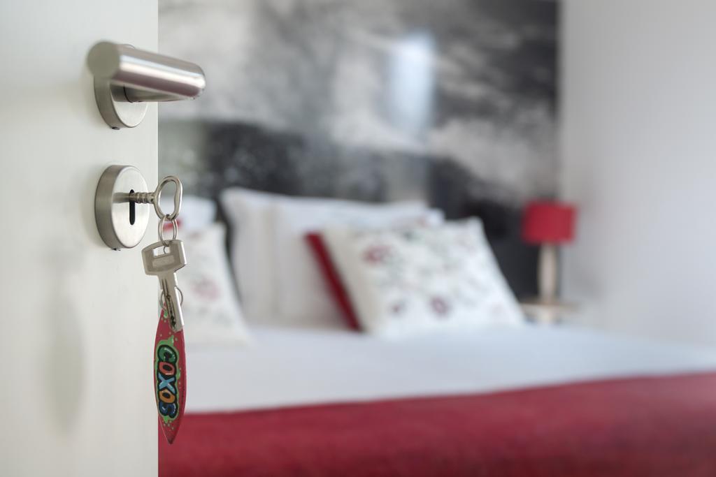 Beachouse - Surf, Bed & Breakfast Эрисейра Номер фото
